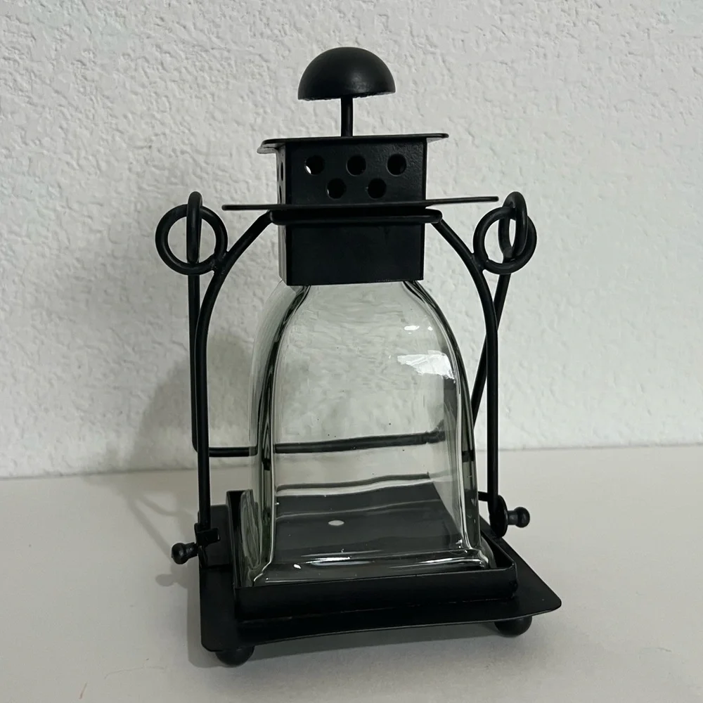 Frontgate Vintage Windproof Candle Holder Lantern Indoors & Outdoors Black